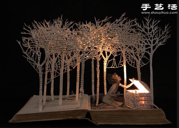 Appreciation of exquisite and delicate book paper sculptures