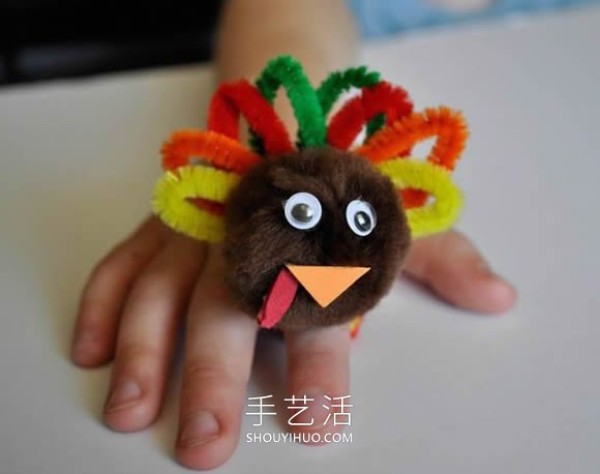 Tutorial on how to make a turkey ring by hand with a twist stick