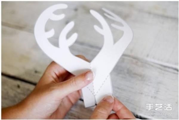 DIY Tutorial on Making 3D Christmas Cards on 3D Reindeer Christmas Cards