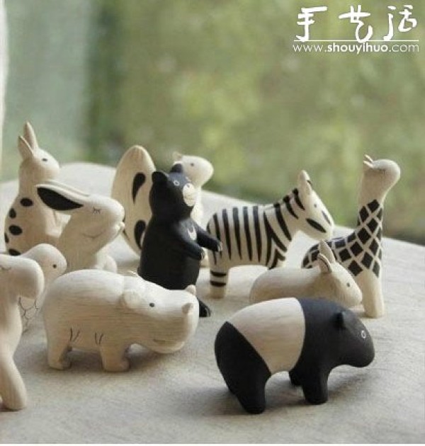 Handmade animal dolls made of pure wood