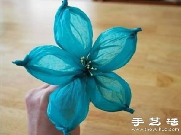 Alternative hand-making tutorial of silk-grained paper flowers