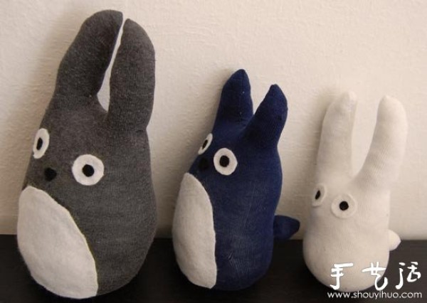 cotton socks cleverly transformed into handmade DIY chinchilla dolls