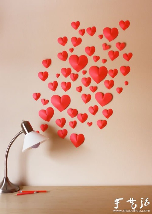 Simple paper-cut DIY heart-shaped wall decoration