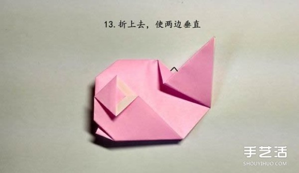 Handmade whale origami illustrated tutorial, steps for folding a cartoon whale