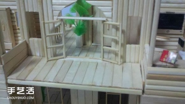 Disposable chopsticks are used to hand-make a life-like villa model, the steps are complete! 