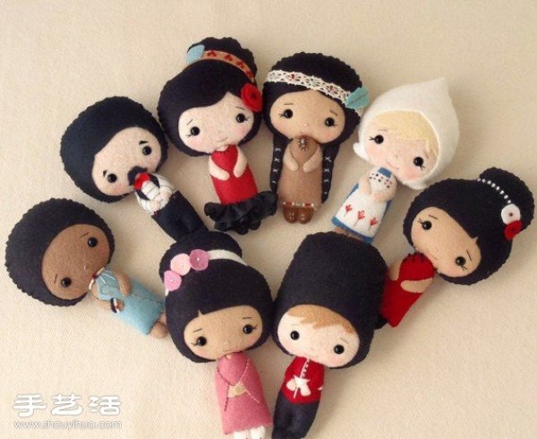 Appreciation of very cute handmade non-woven dolls