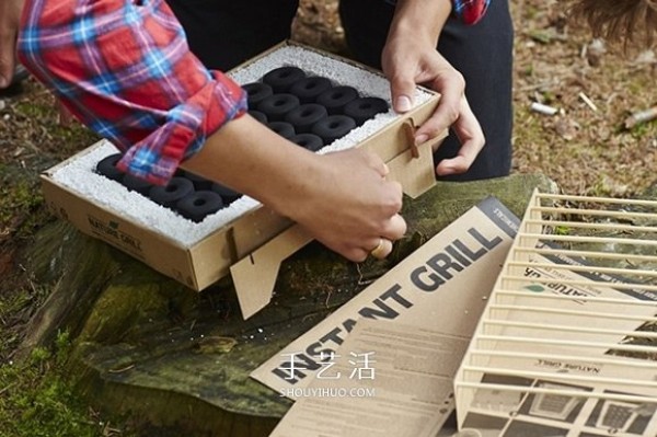 This is a disposable oven made of environmentally friendly paper and bamboo for barbecues