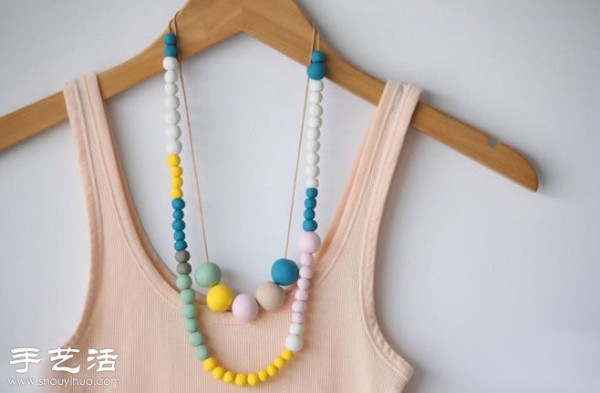 Super simple: DIY clay to make a fresh and simple necklace