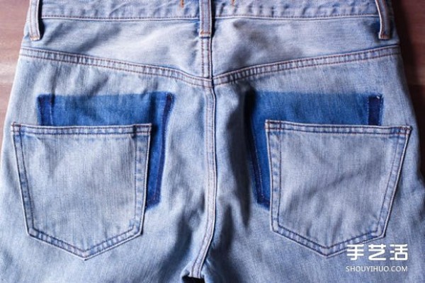 DIY creative pockets on old jeans with the most popular drop pockets