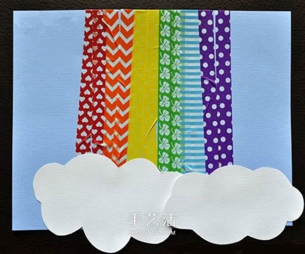 Its super easy to make your own beautiful rainbow cards by sticking some tape on them! 