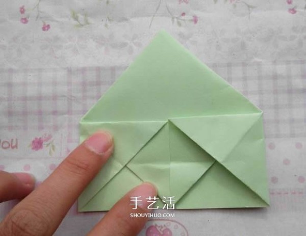 Illustration of how to fold a diamond rose, tutorial on how to fold a diamond rose