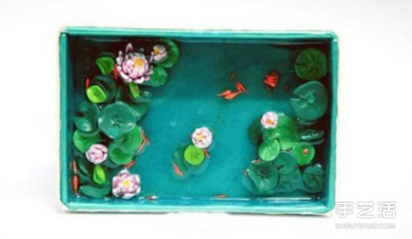 Iron boxes are turned into treasures and mini ponds are made with ultra-light clay