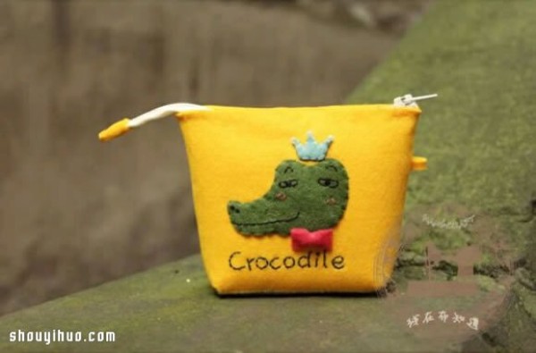 Zip cartoon crocodile pattern coin purse/handmade clutch