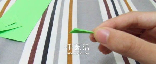 Tutorial on handmade origami flower holders can perfectly match Kawasaki roses