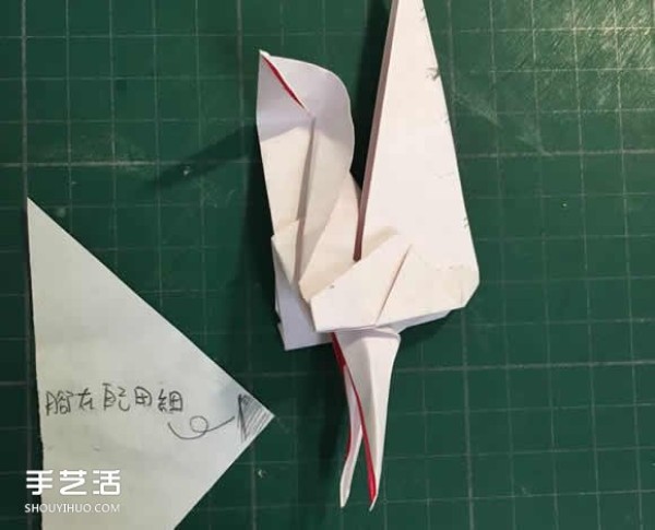 Three-dimensional big rooster origami diagram, step-by-step diagram of origami rooster