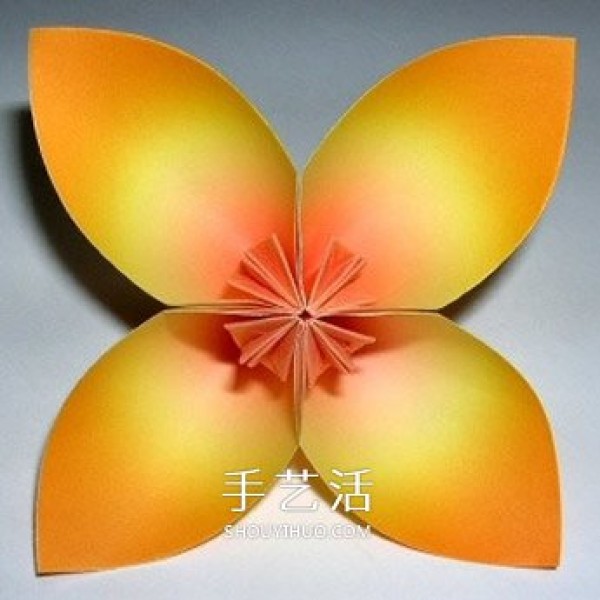 Illustration of the origami method of six four-petal flowers combined into beautiful flower balls