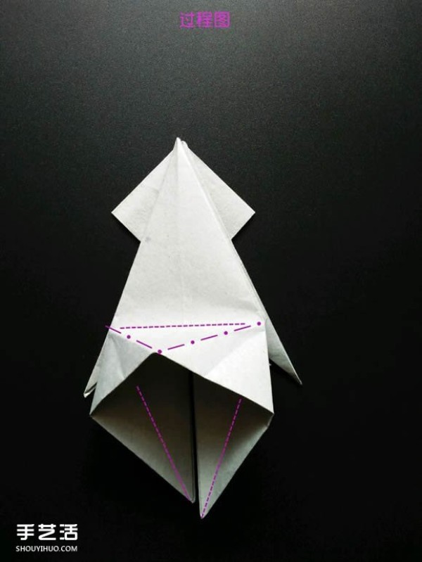 Super complex origami shark illustration, detailed steps for folding a three-dimensional shark