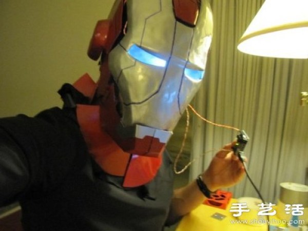 Iron Man fans DIY realistic armor that folds into a suitcase