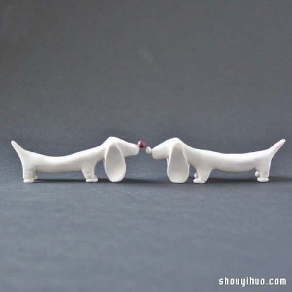 Illustrated tutorial on hand-making of soft clay dachshund dog ornaments