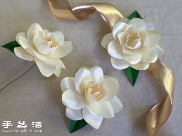 Handmade from cardboardIllustrated tutorial on making gardenia flowers by hand