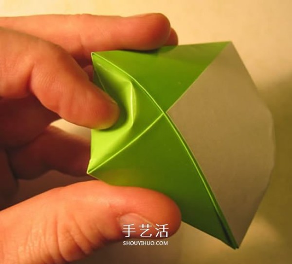 A simple ashtray folding method and an origami ashtray picture tutorial