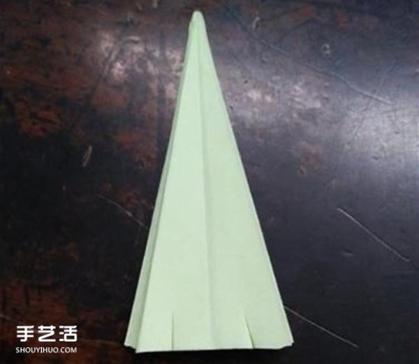 The folding method of a small three-dimensional umbrella illustrates how to make a paper umbrella for children