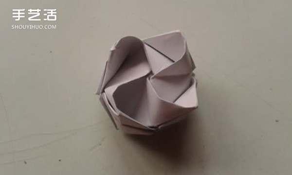 Kawasaki Rose Folding Illustration and Detailed Kawasaki Rose Origami Step-by-Step Tutorial