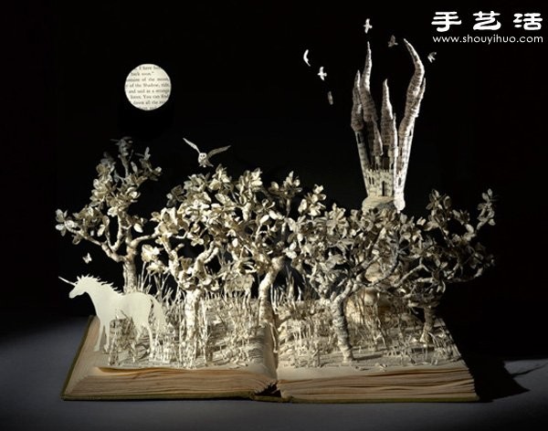 Appreciation of exquisite and delicate book paper sculptures