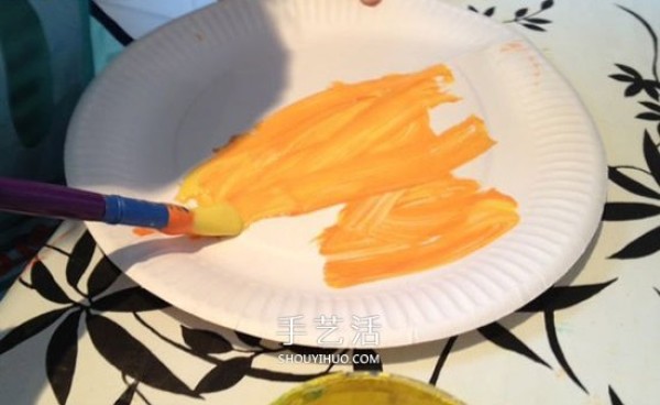 How to make a big handmade rooster for young children, how to make a rooster on a paper plate