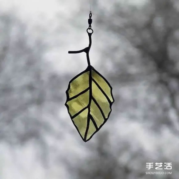 DIY leaf glass leaf pendant DIY picture using wine bottle waste