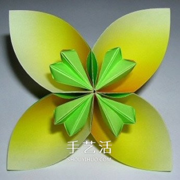 Illustration of the origami method of six four-petal flowers combined into beautiful flower balls