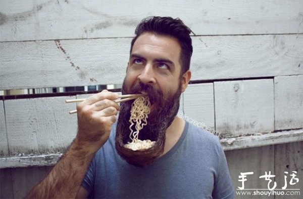 Amazing creativity, braid your beard into a big bowl