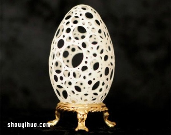 Appreciation of the exquisite hand-made egg carving art works