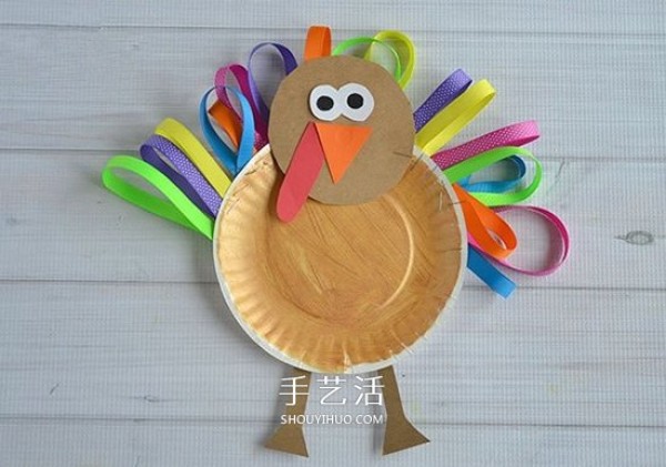 Illustration of Handmade Thanksgiving Turkey on Paper Plate