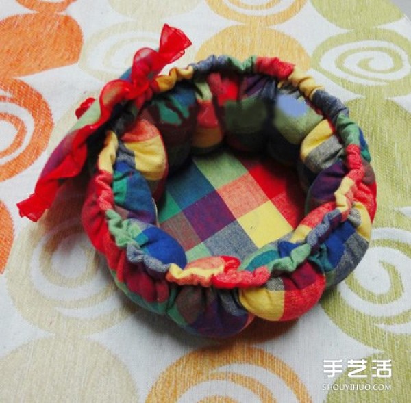 Detailed illustrated tutorial on DIY production method of fabric pumpkin storage basket