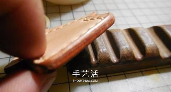 How to make your own leather keychain, how to make a handmade leather keychain