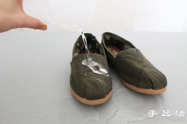 Canvas shoes can be transformed into DIY strong waterproof canvas shoes