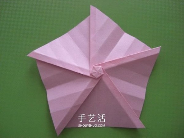 Fukuyama Rose Folding Illustrated Tutorial with clear and large pictures of Fukuyama Rose Origami