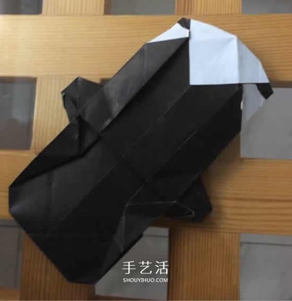 The origami step-by-step illustration of the crawling giant panda is so naive and cute~