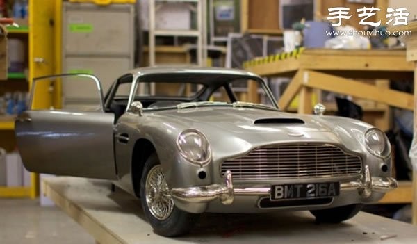 3D printed Aston Martin DB5 and Ferrari FXX2013