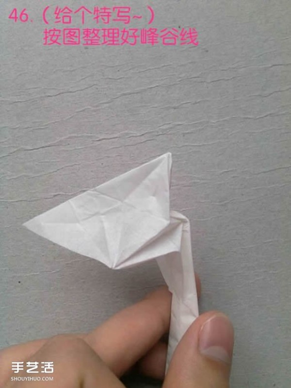 How to fold paper egrets with detailed illustrations of steps for folding three-dimensional egrets