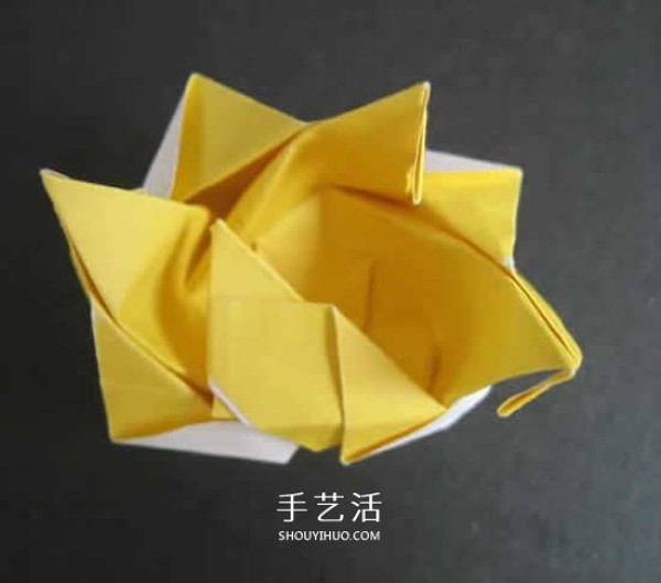 Illustrations of folding handmade roses and super-detailed origami rose step-by-step pictures