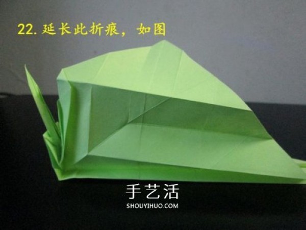 Handmade origami tank illustrated tutorial with detailed steps on how to fold a tank