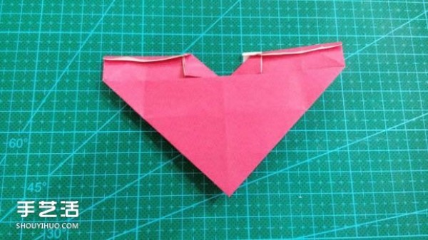 LOVE heart-shaped origami illustrated tutorial on how to fold LOVE love on Valentines Day