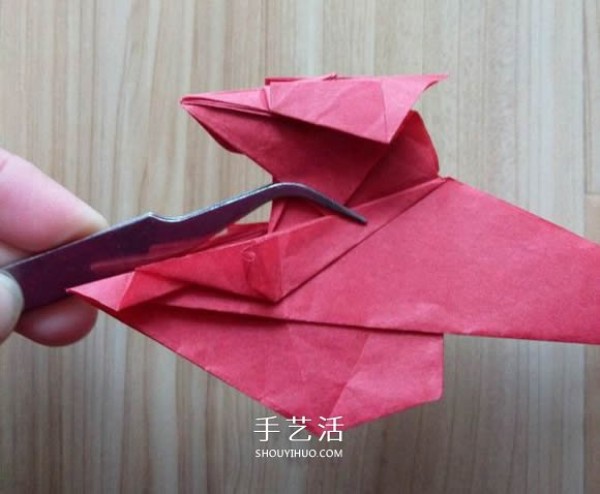 The process of folding the auspicious beast Kirin, the illustrated process of folding the Origami Tetsushi Kamiyas Kirin