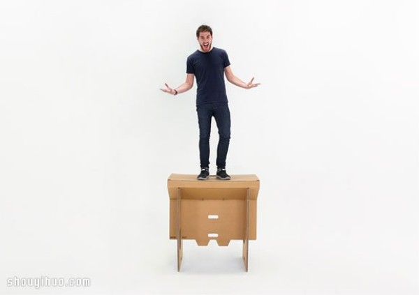 Portable foldable computer desk designed and made using corrugated cardboard