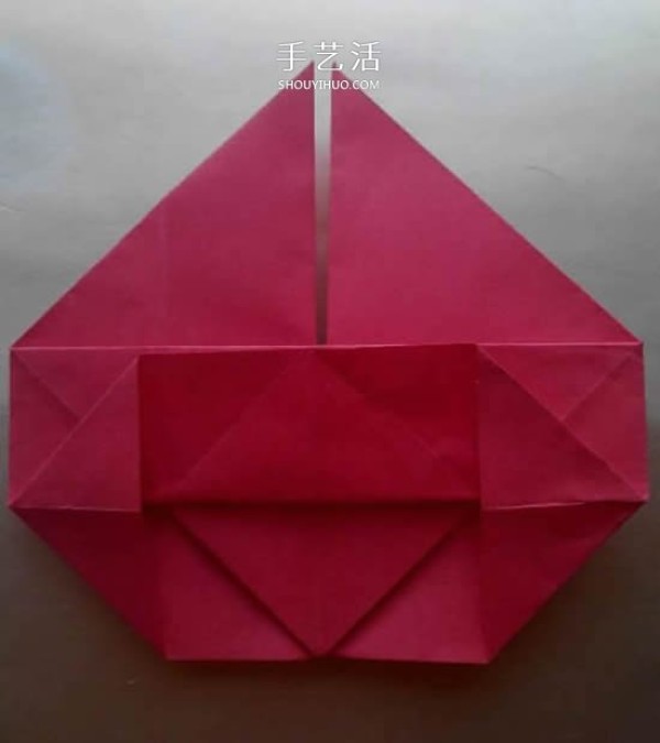 Childrens simple origami box tutorial: Illustration of the folding method of a tripod-shaped paper box