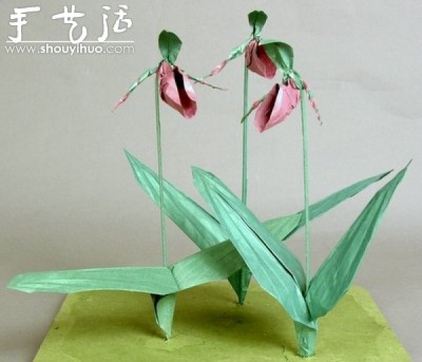 The magical skills of origami master lMichael lafosse