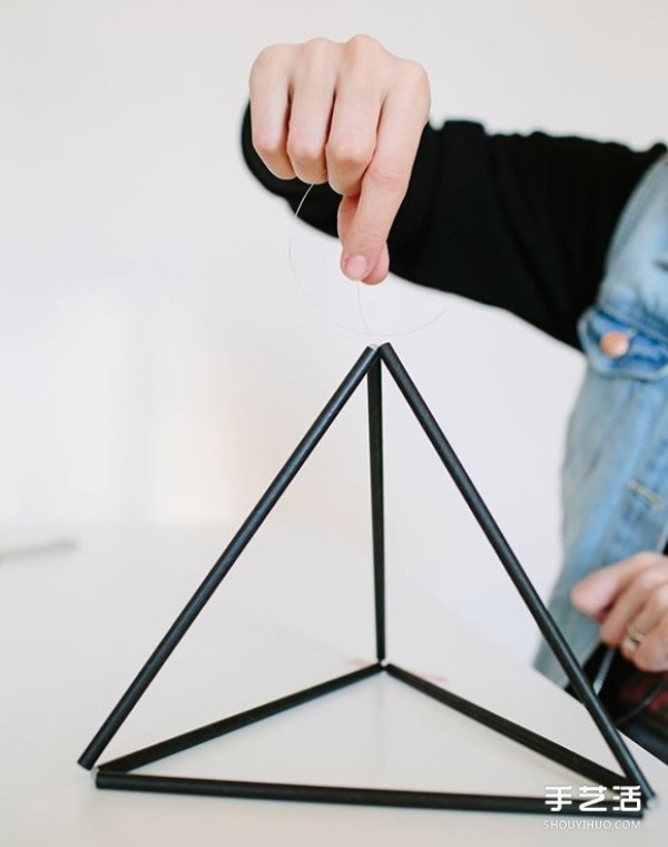 Handmade DIY straw hanging ornaments, made of straws for cube hangings