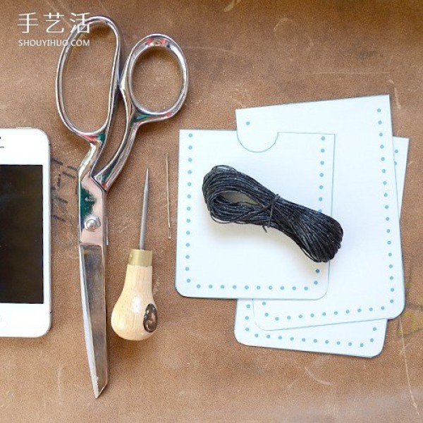 A good gift for your boyfriend: How to make your own leather iPhone case